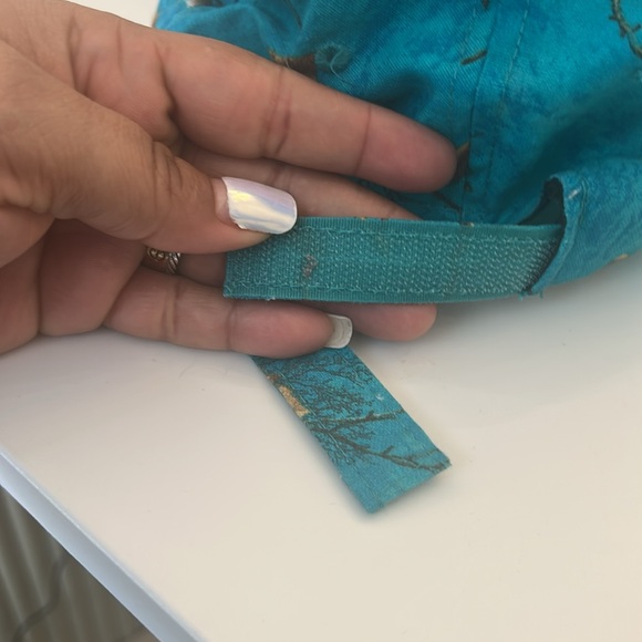 Real Tree turquoise one size fit most hat, Velcro back - Picture 5 of 5